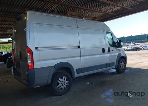 2017 Ram Promaster 1500 High Roof 136 Wb z USA, uszkodzony, nr VIN 3C6TRVBG6HE534592